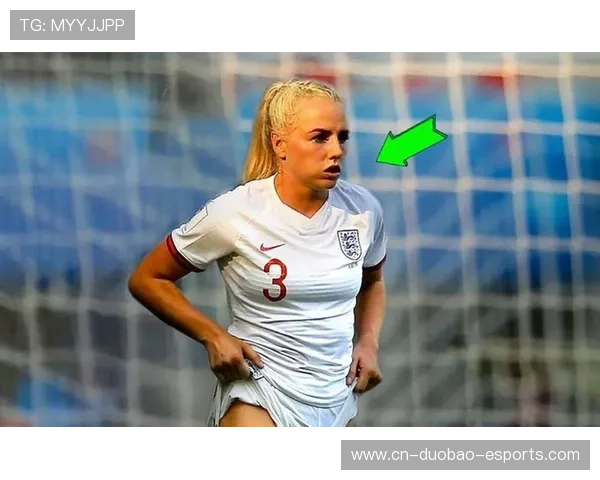 足球球星耍帅失败瞬间盘点：那些令人捧腹的尴尬时刻